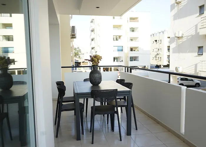 Mackenzie Boutique Apartment With Pool
